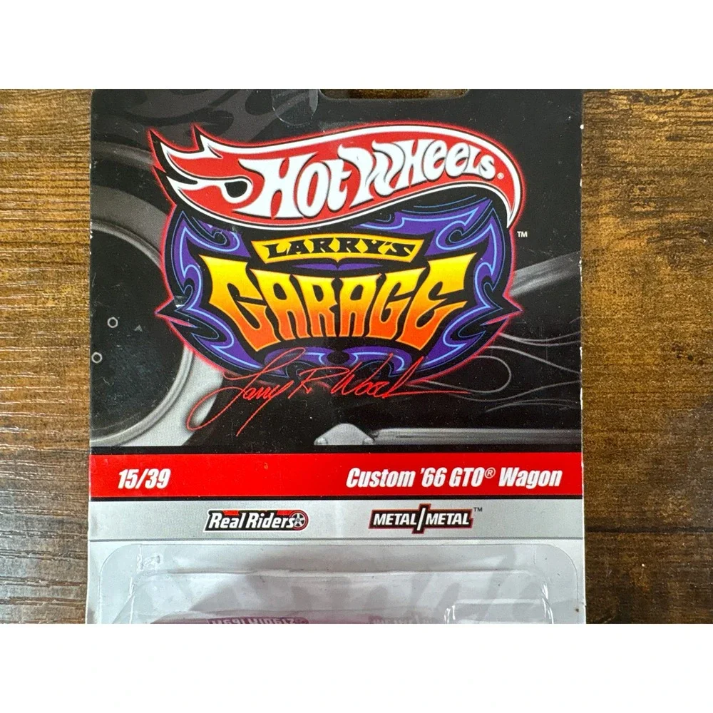 Hot Wheels Larrys Garage Custom 66 GTO Wagon Purple Flames Real Riders 15/39